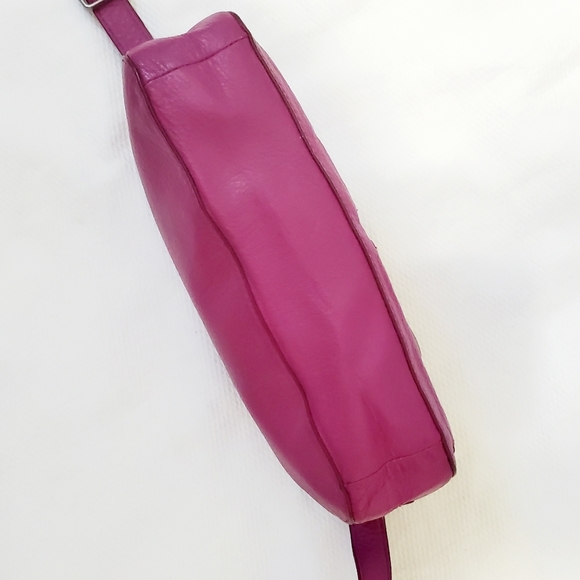 Fossil Riley Fuchsia Leather Crossbody Bag - Picture 11 of 13